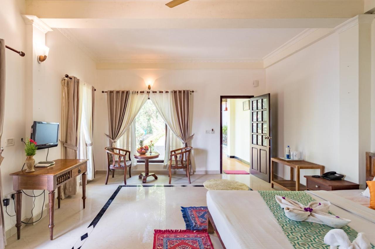 Hotel Violet Woods Munnar Esterno foto