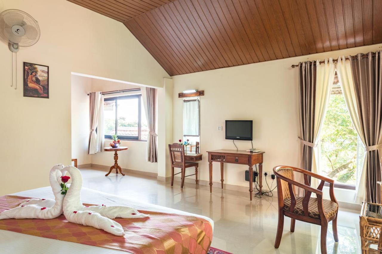 Hotel Violet Woods Munnar Esterno foto